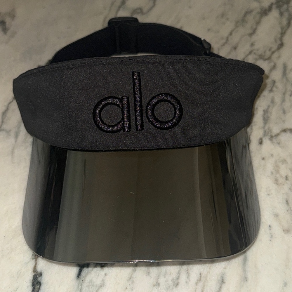 Alo Black Visor Airlift Solar Visor